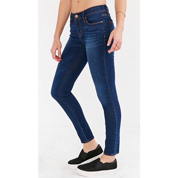 BDG Denim - Urban Outfitters BDG Dark Wash Mid Rise Twig Ankle